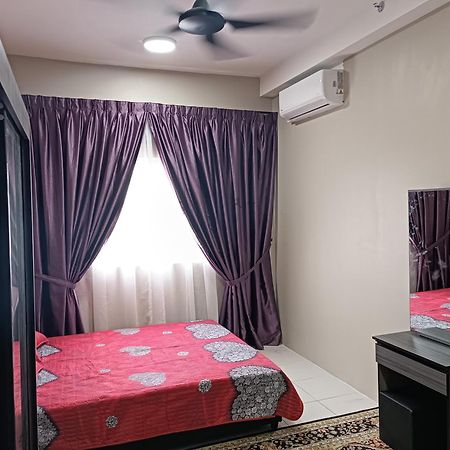 Aisy Homestay Putrajaya Cyberjaya Klia Кампунг Денгкіл Екстер'єр фото
