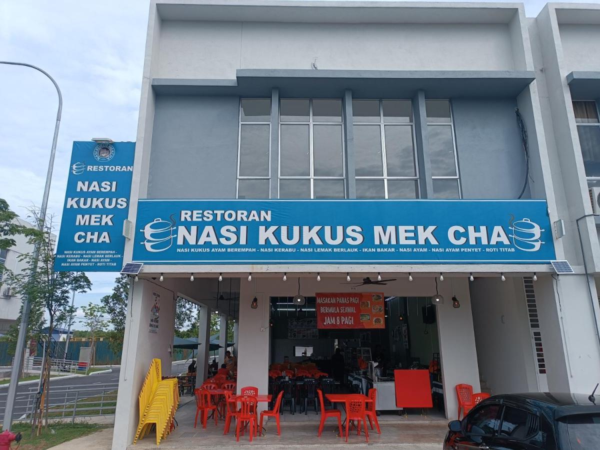 Aisy Homestay Putrajaya Cyberjaya Klia Кампунг Денгкіл Екстер'єр фото