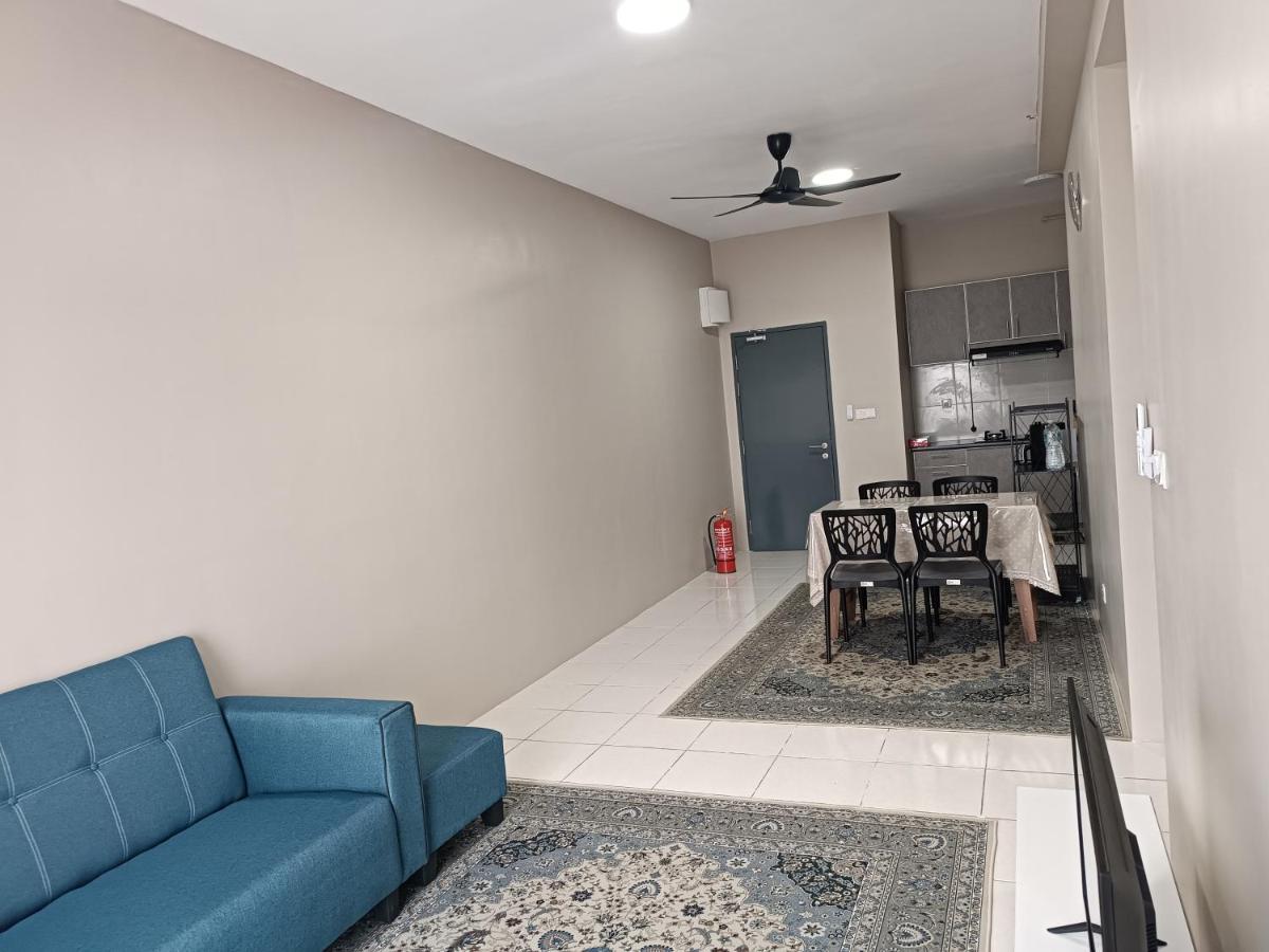 Aisy Homestay Putrajaya Cyberjaya Klia Кампунг Денгкіл Екстер'єр фото
