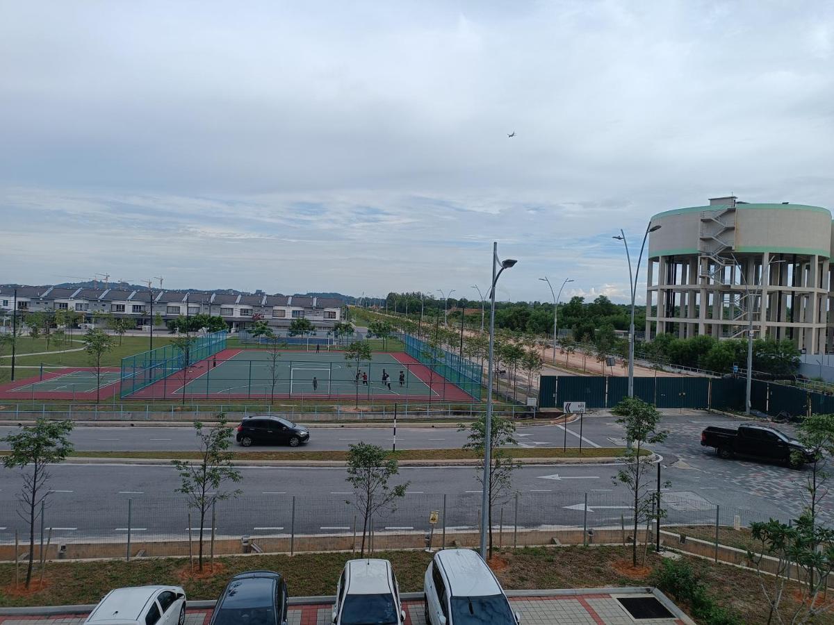 Aisy Homestay Putrajaya Cyberjaya Klia Кампунг Денгкіл Екстер'єр фото